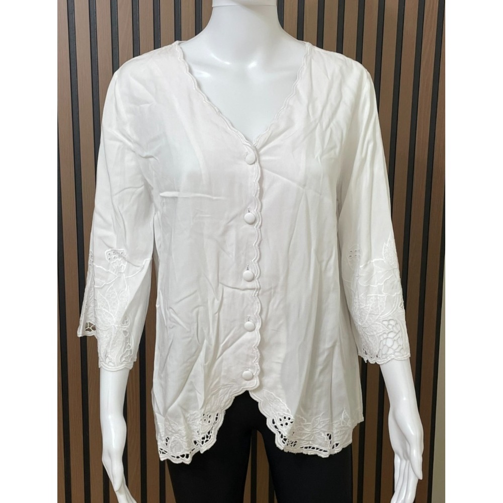 Soft Surroundings Half Moon Women's XS White‎ Blouse Rayon Top Flowy Cottagecore